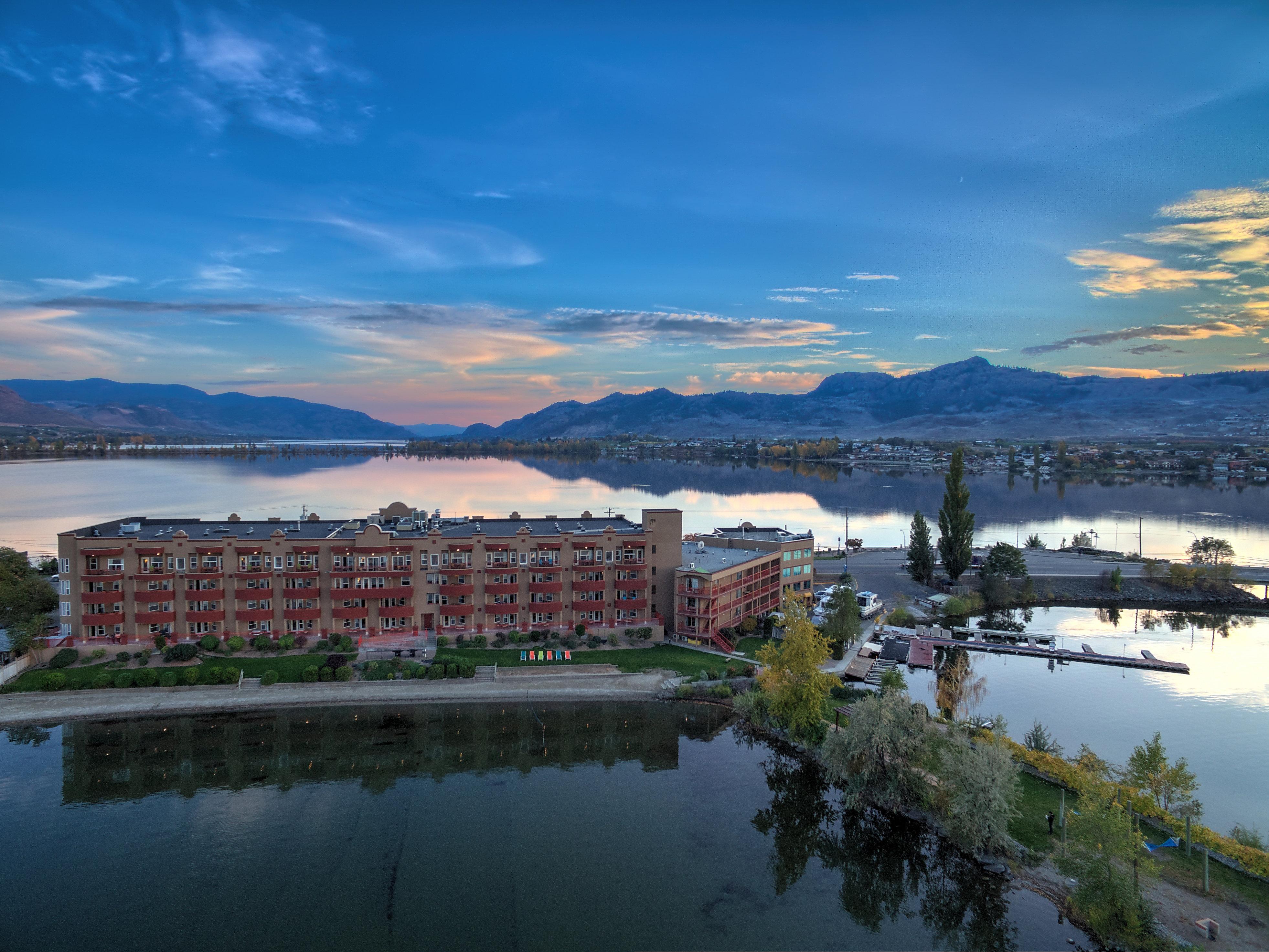 Holiday Inn Hotel & Suites Osoyoos By Ihg Zewnętrze zdjęcie