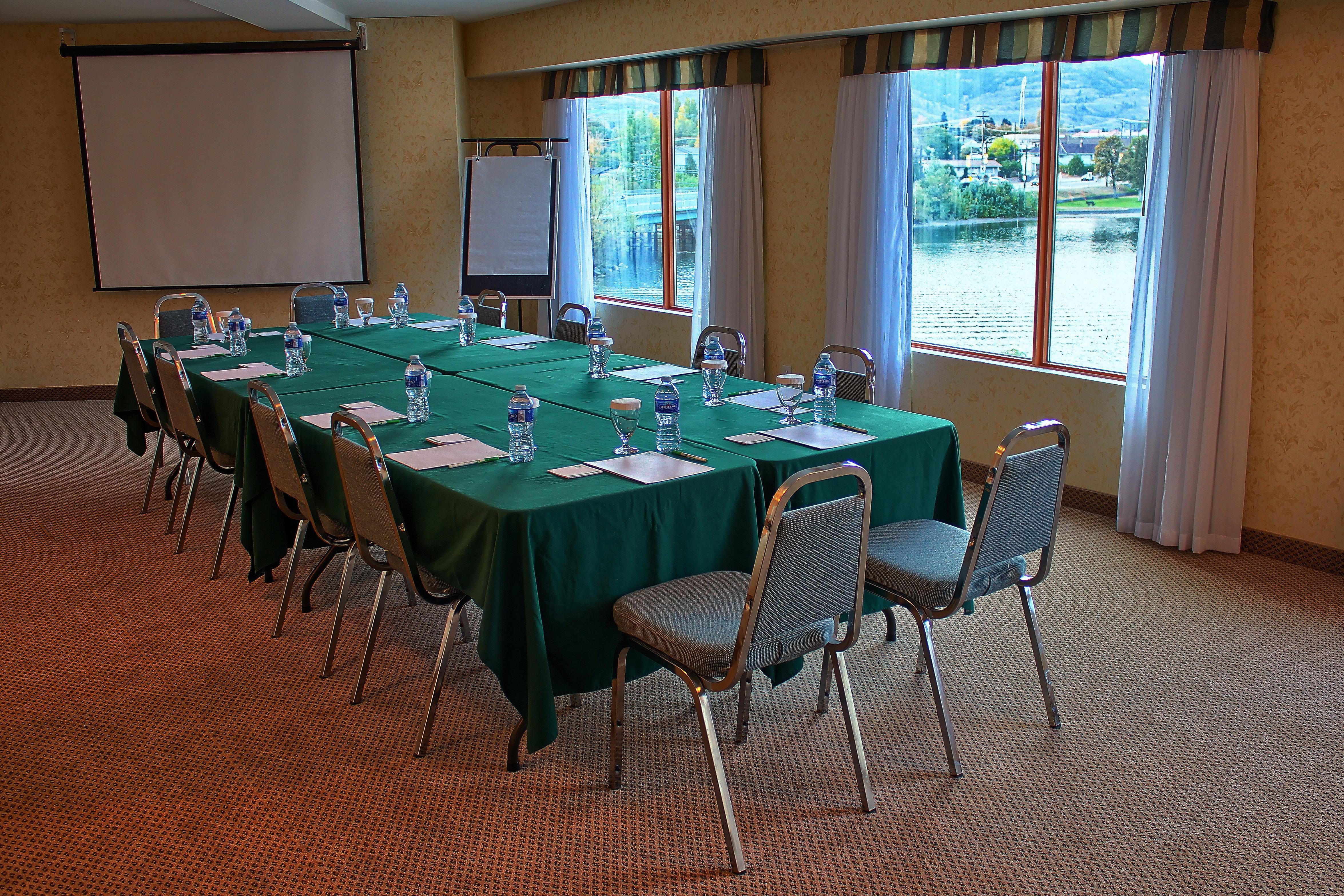 Holiday Inn Hotel & Suites Osoyoos By Ihg Zewnętrze zdjęcie