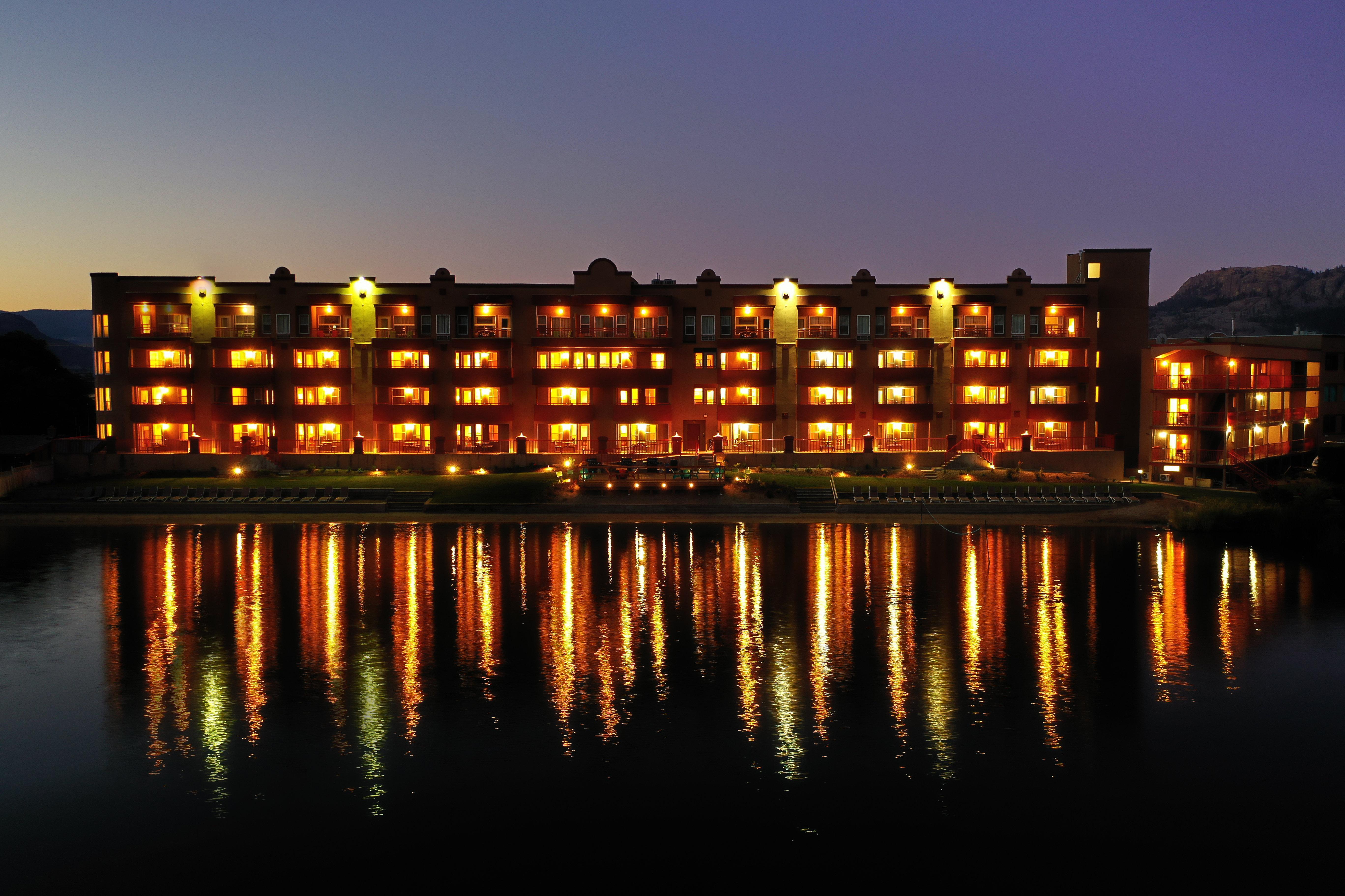 Holiday Inn Hotel & Suites Osoyoos By Ihg Zewnętrze zdjęcie