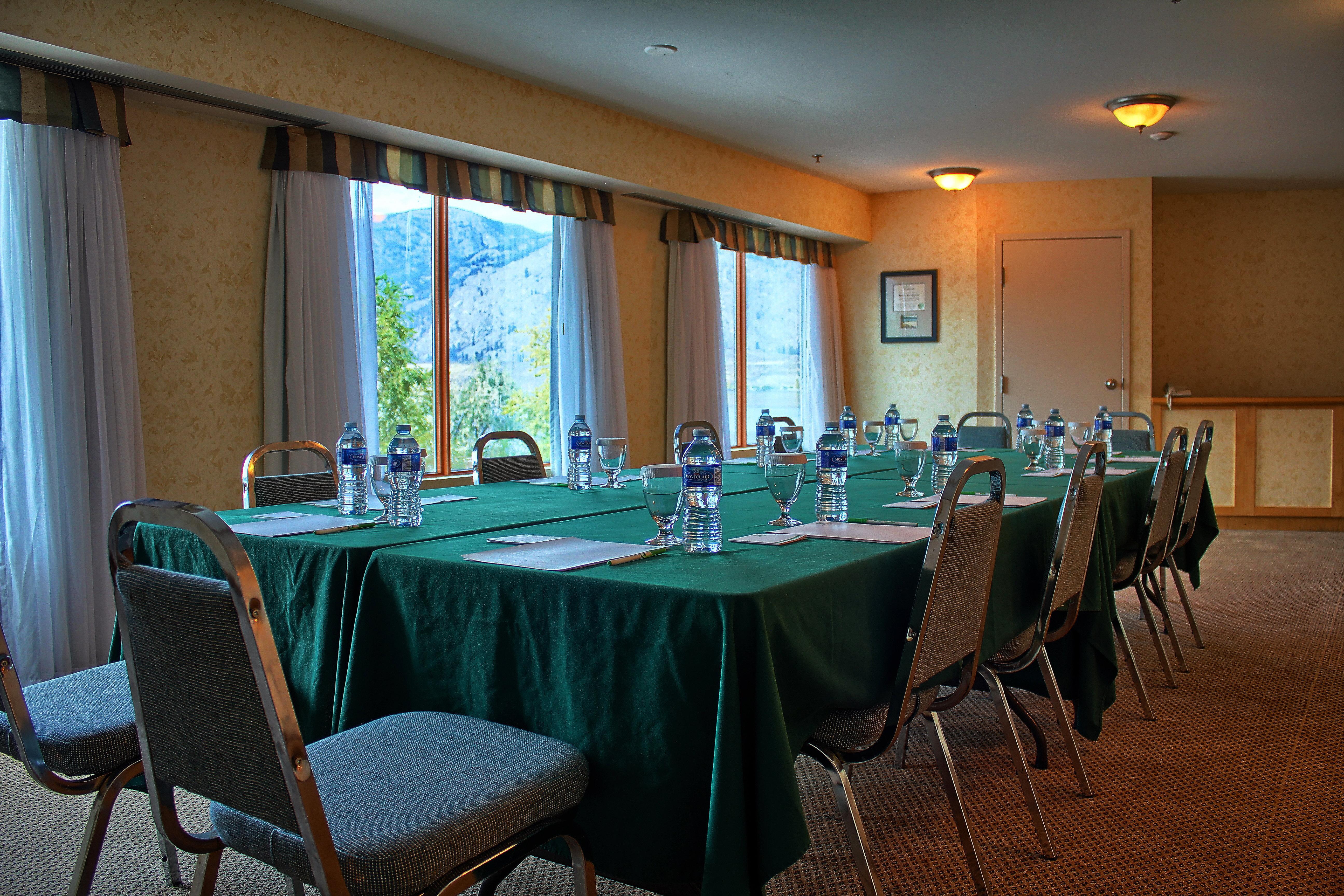 Holiday Inn Hotel & Suites Osoyoos By Ihg Zewnętrze zdjęcie